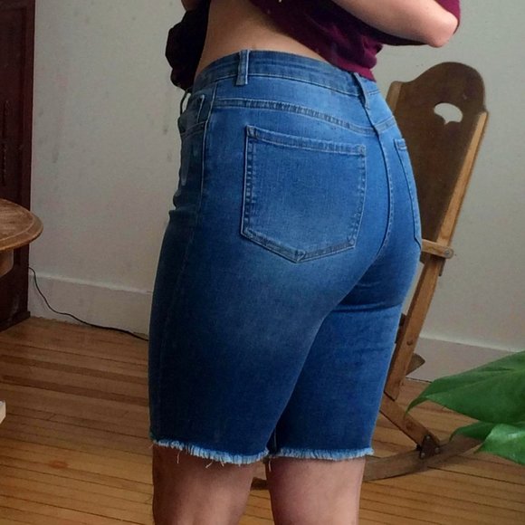 High Rise Bike short Jeans - Picture 1 of 6